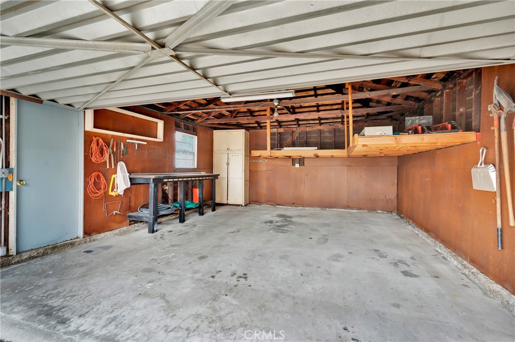 3903 Ashworth Street