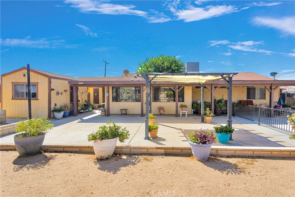 9445 Grapefruit Avenue