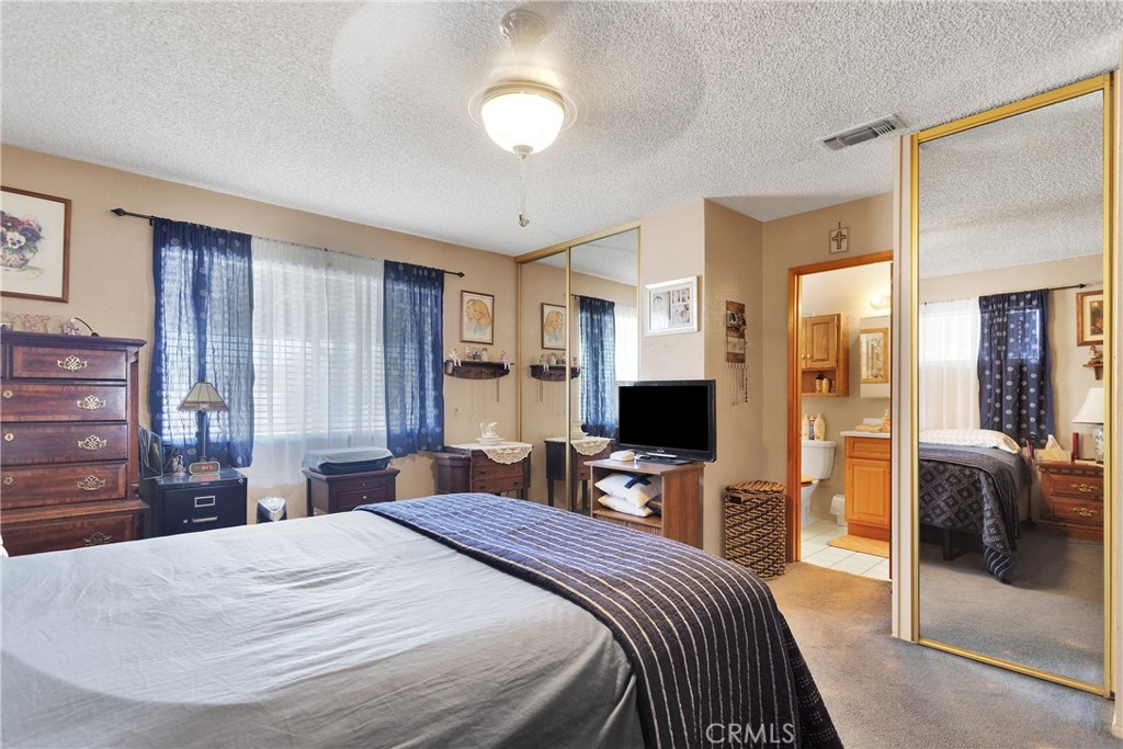 9445 Grapefruit Avenue