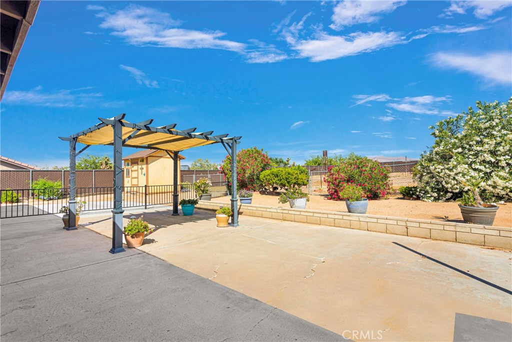 9445 Grapefruit Avenue