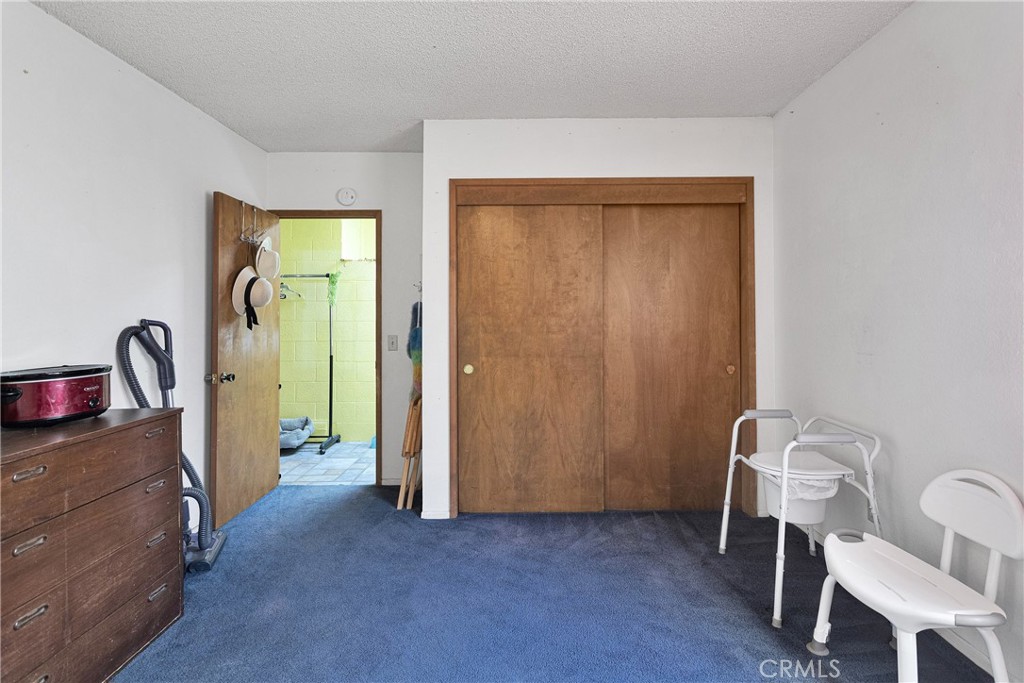 9445 Grapefruit Avenue