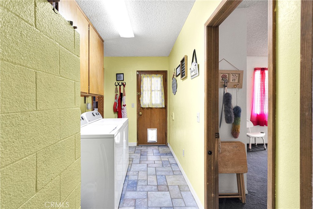 9445 Grapefruit Avenue