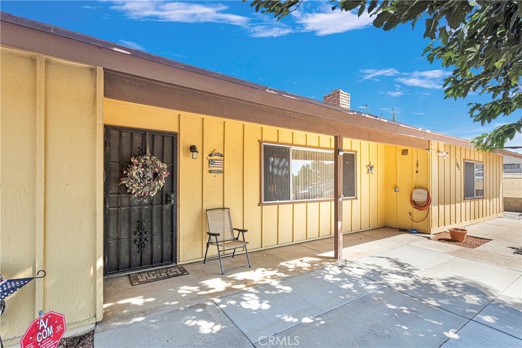 9445 Grapefruit Avenue