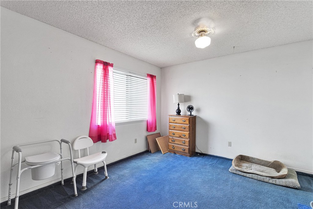 9445 Grapefruit Avenue