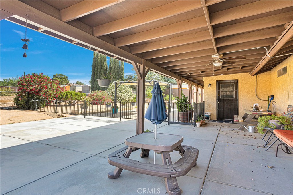 9445 Grapefruit Avenue