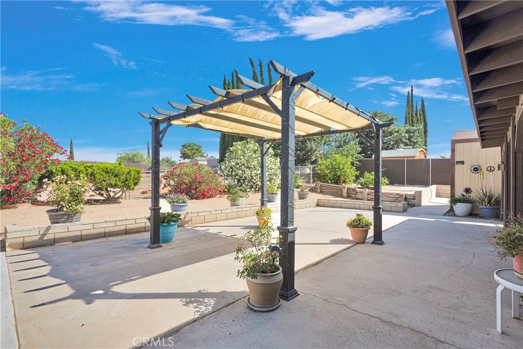 9445 Grapefruit Avenue