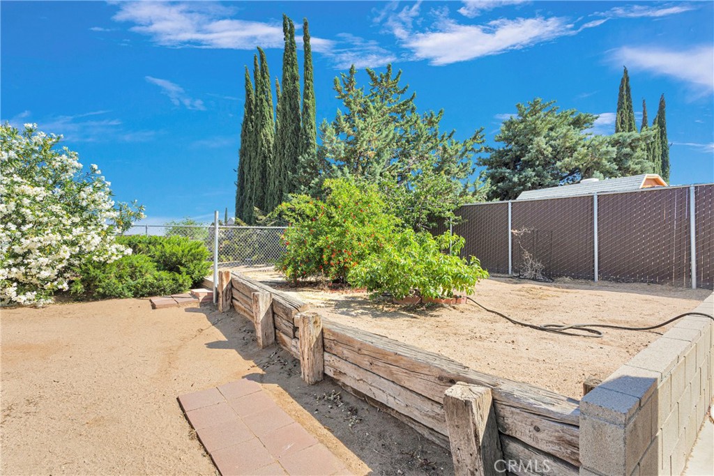 9445 Grapefruit Avenue