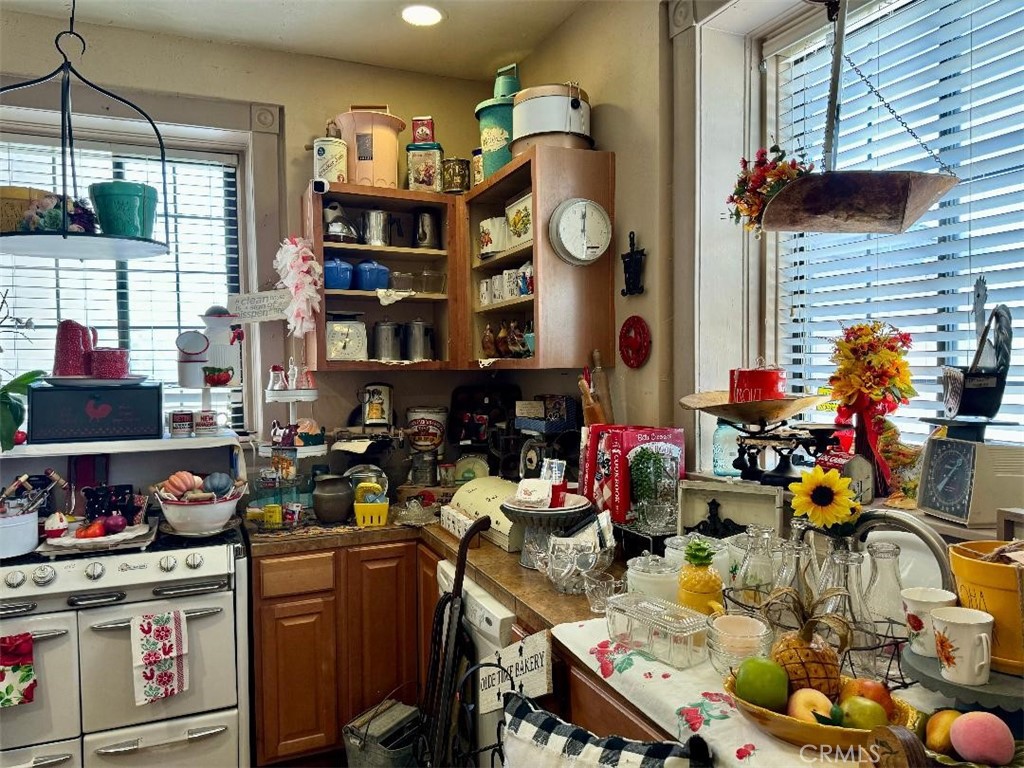 19270 National Trails