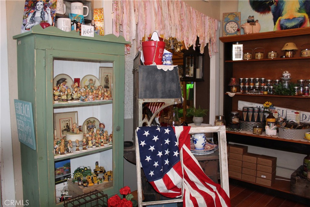 19270 National Trails