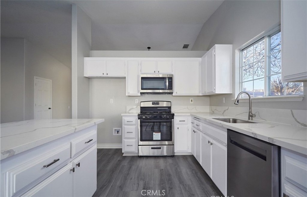 13045 Autumn Leaves Avenue