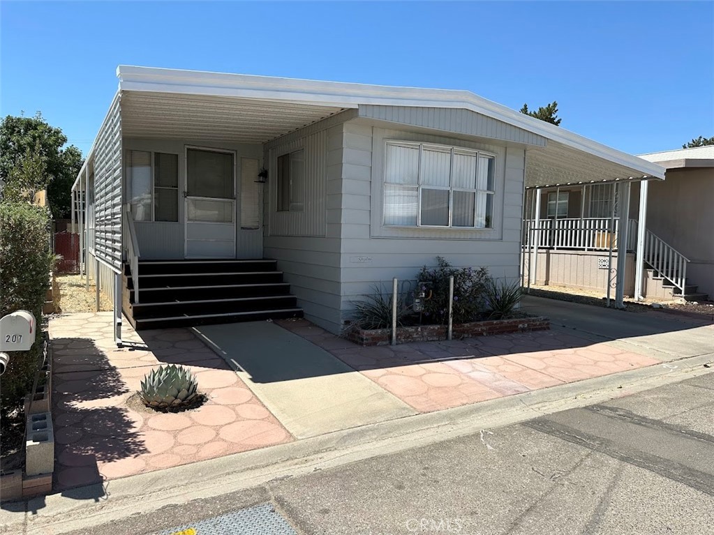 15252 Seneca Road 207