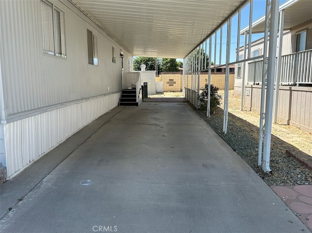 15252 Seneca Road 207