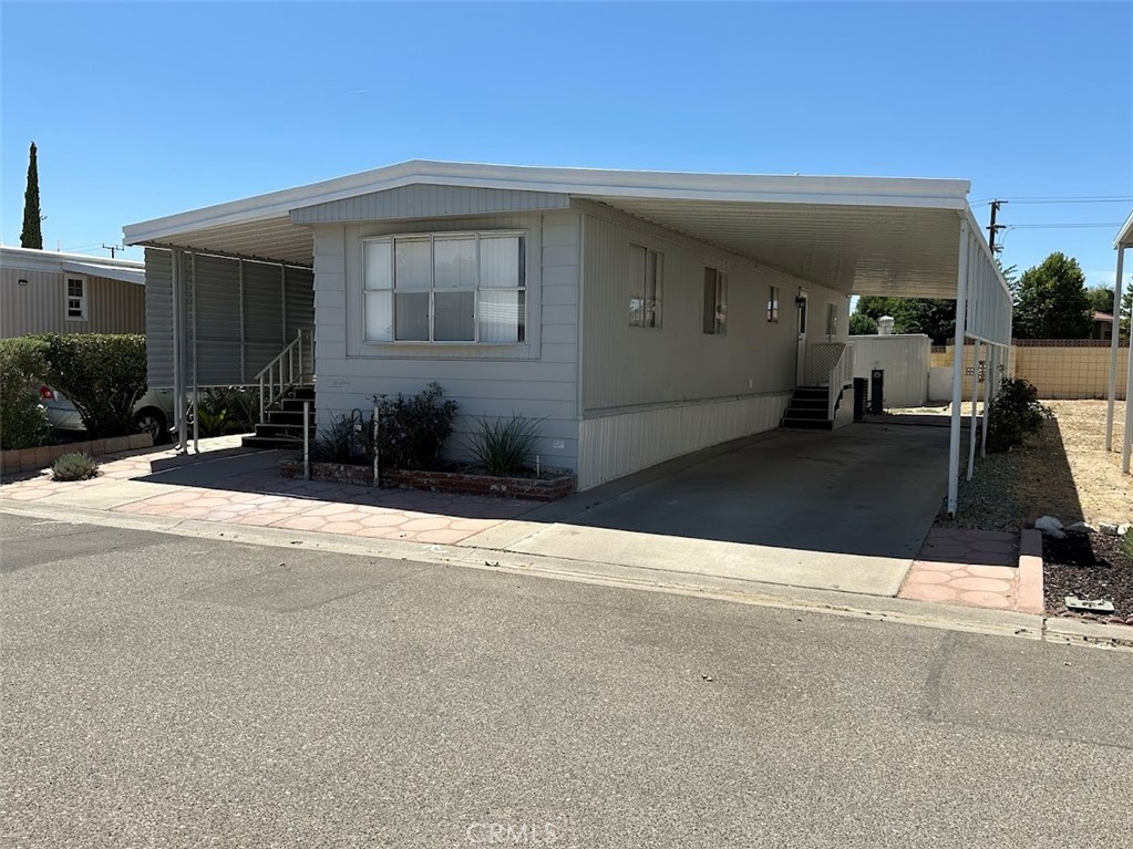 15252 Seneca Road 207