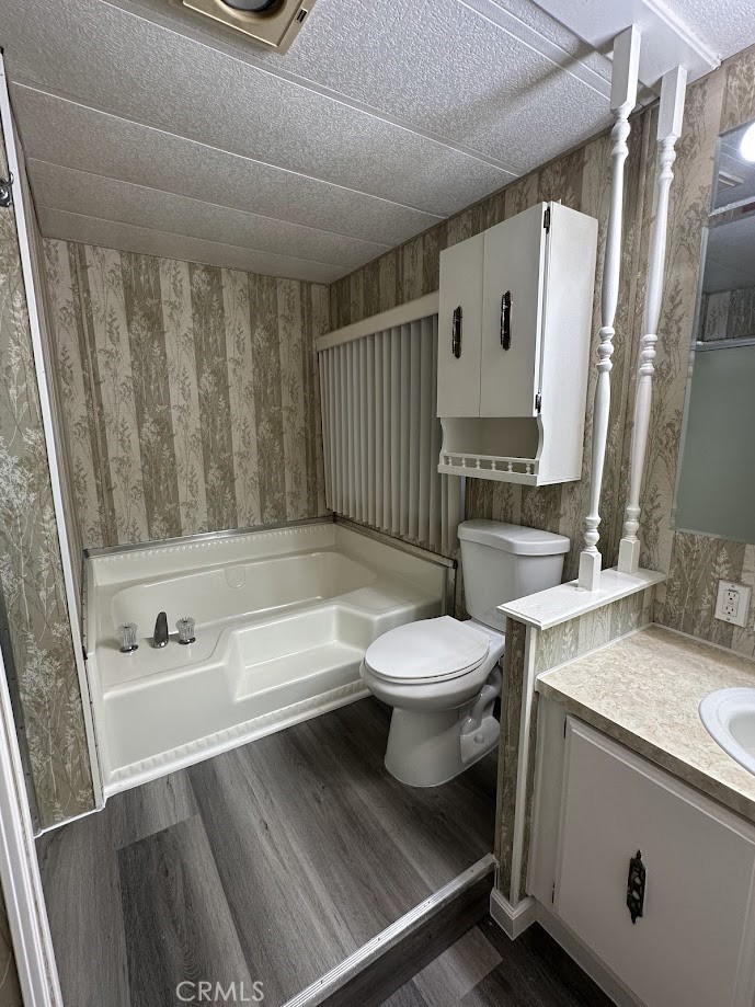 15252 Seneca Road 207