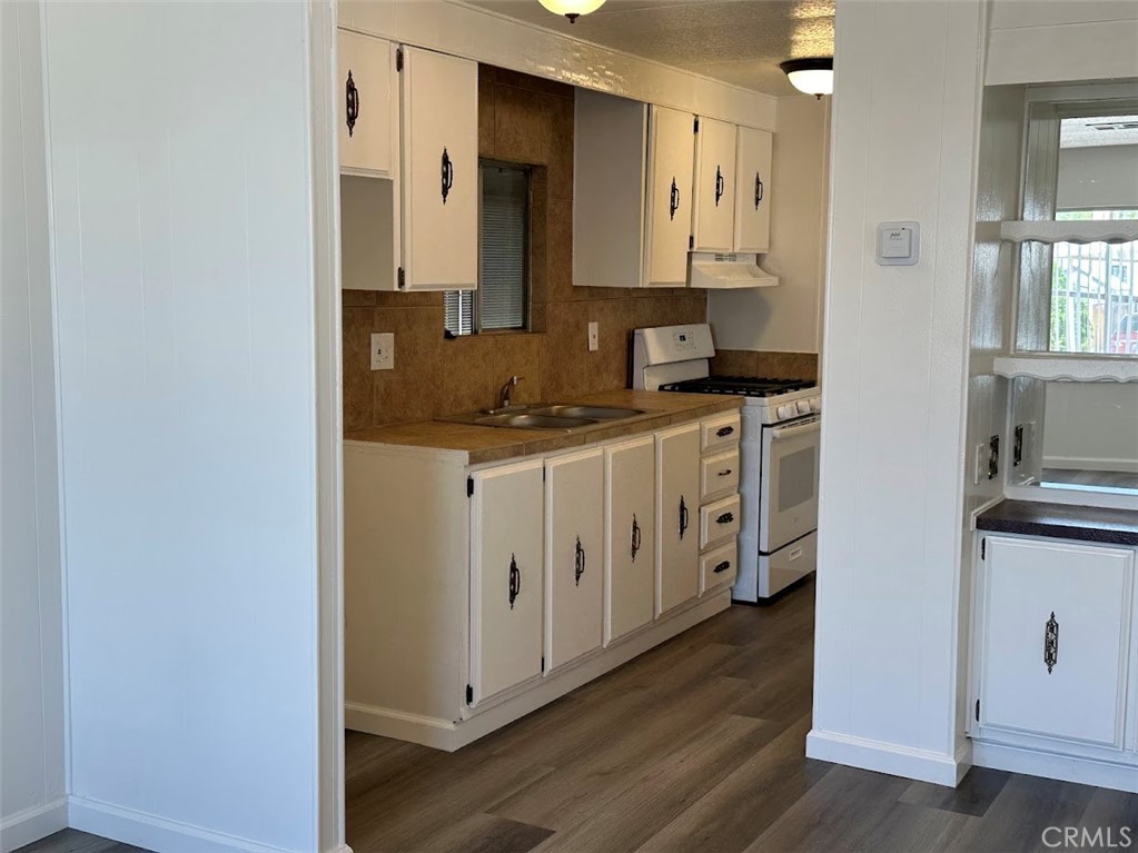 15252 Seneca Road 207