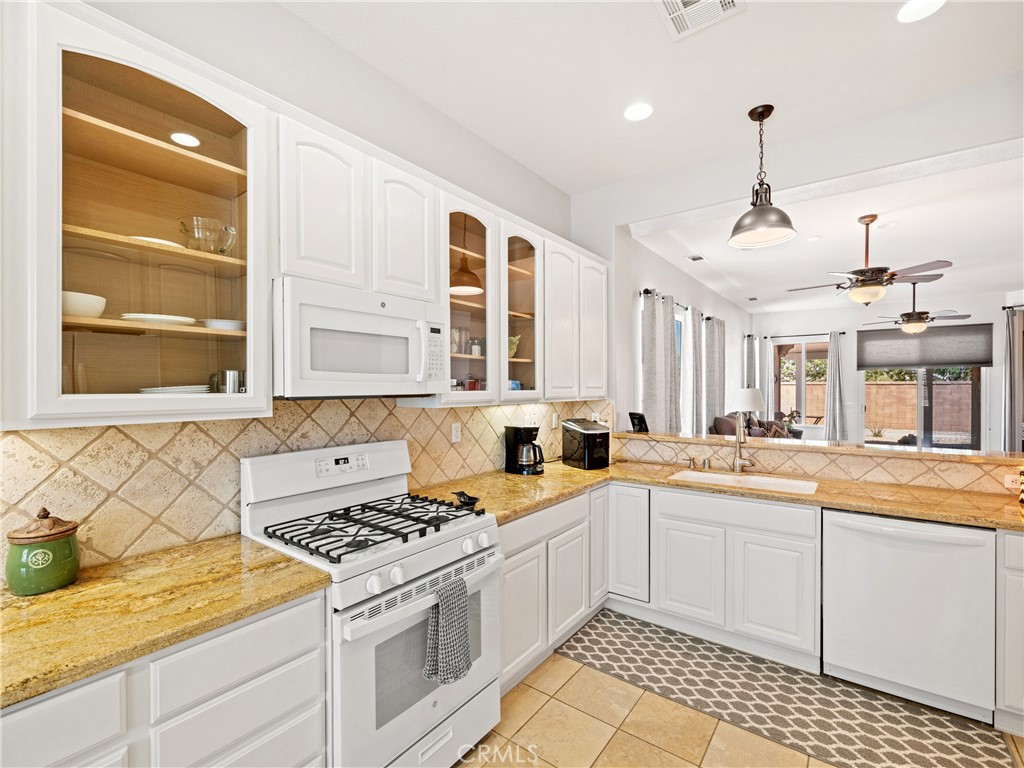 10387 Glen Oaks Lane