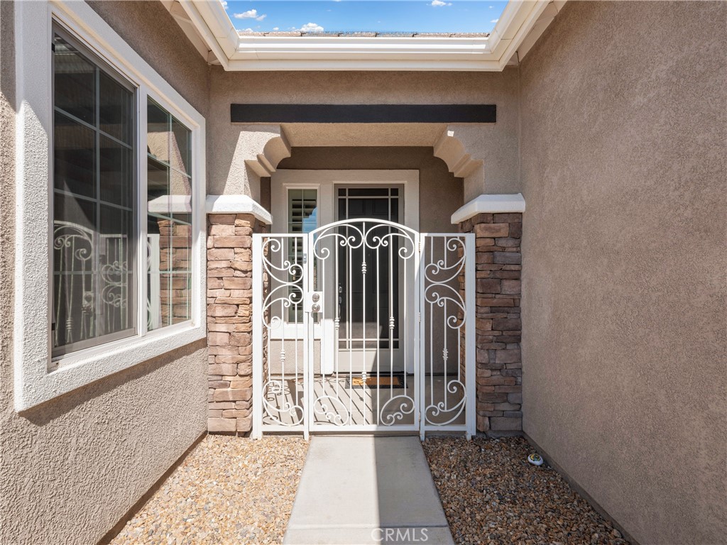 10387 Glen Oaks Lane