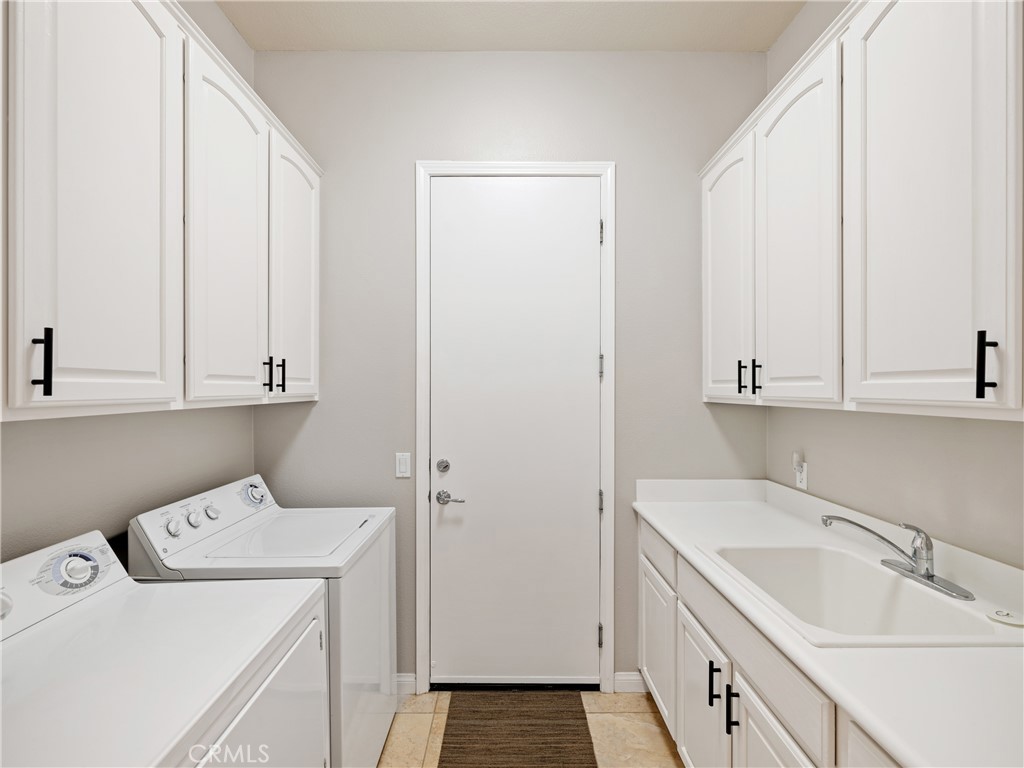 10387 Glen Oaks Lane