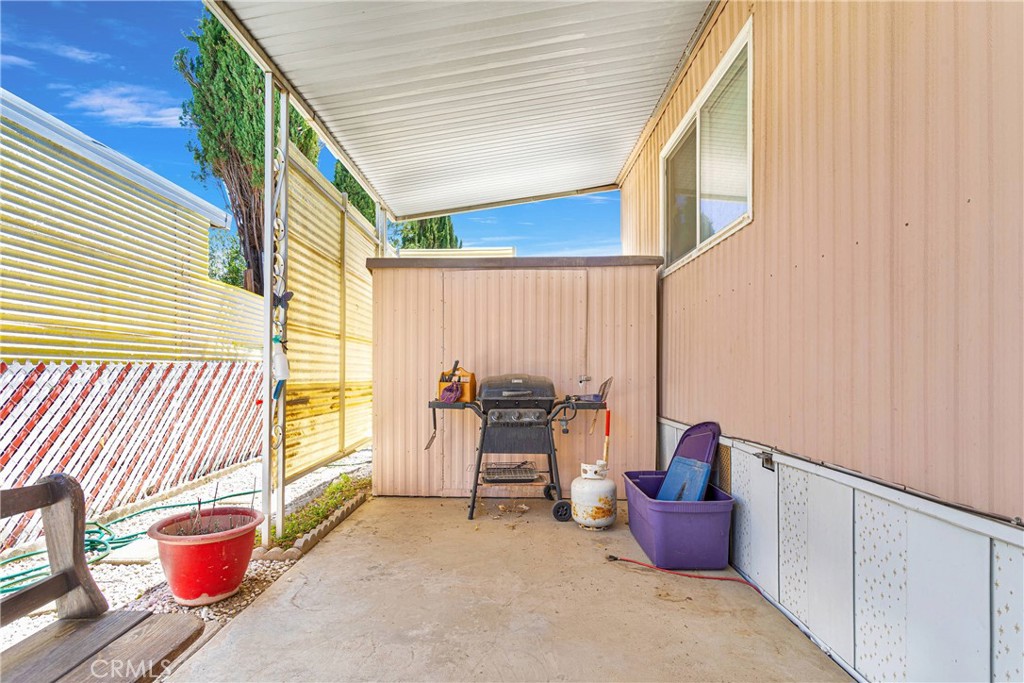 15252 Seneca Road 33