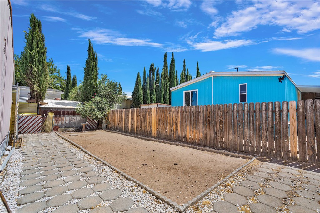 15252 Seneca Road 33