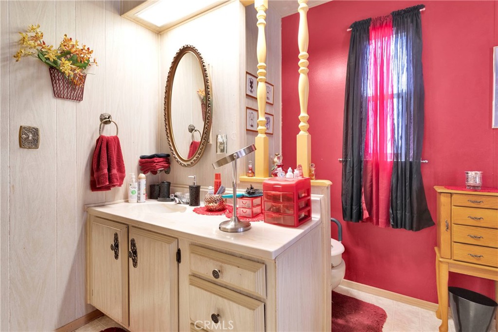 15252 Seneca Road 33