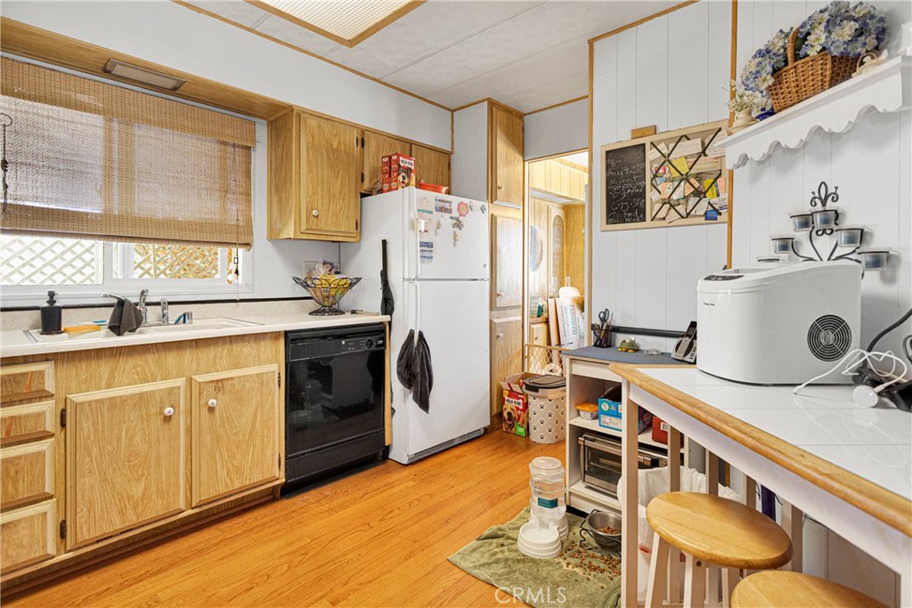 15252 Seneca Road 33