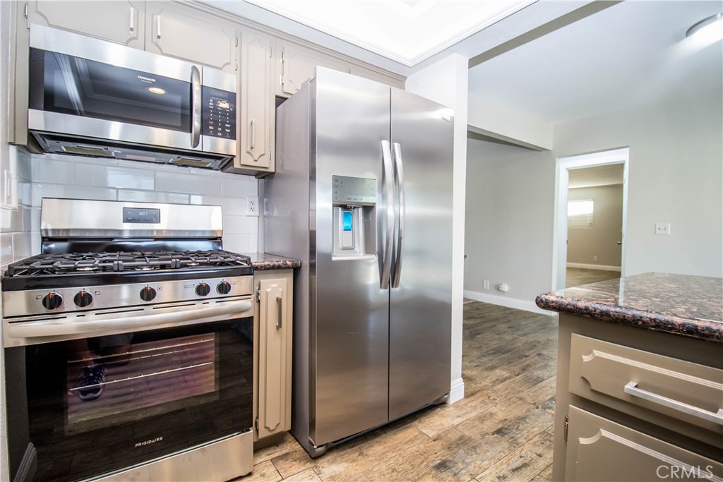 19070 Bay Meadows Drive