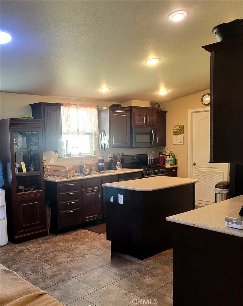 21621 Sandia Road 126