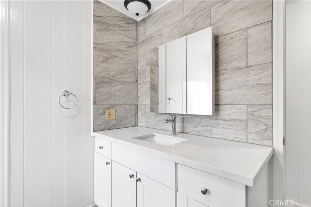 15252 Seneca Road 236