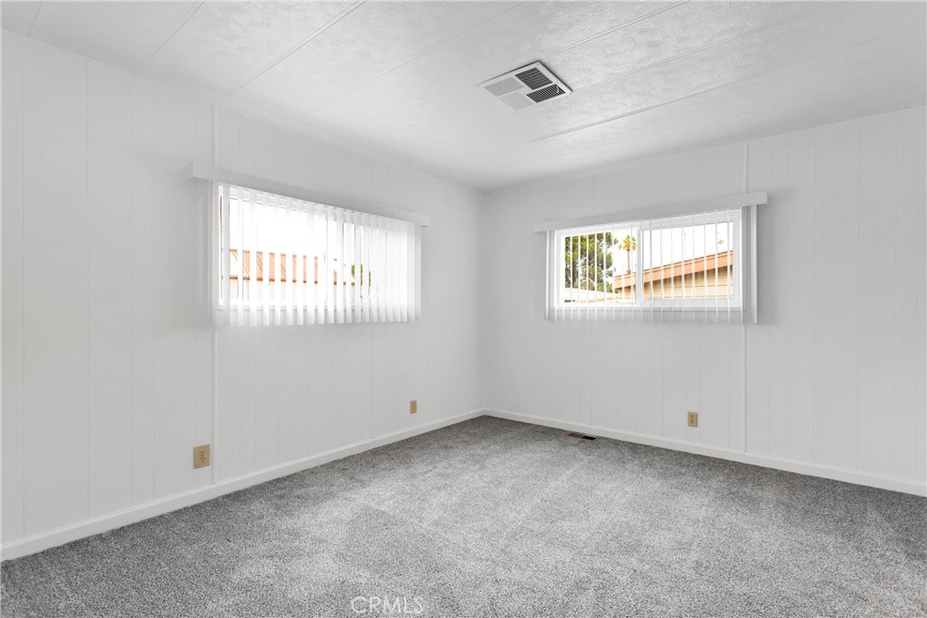 15252 Seneca Road 236