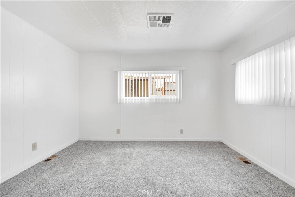 15252 Seneca Road 236