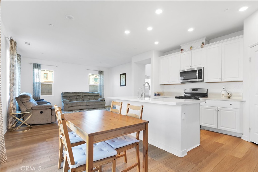 13068 Echo Valley Street