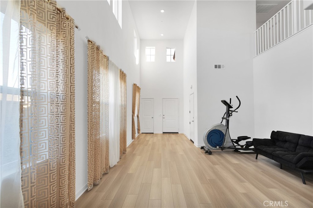 13068 Echo Valley Street