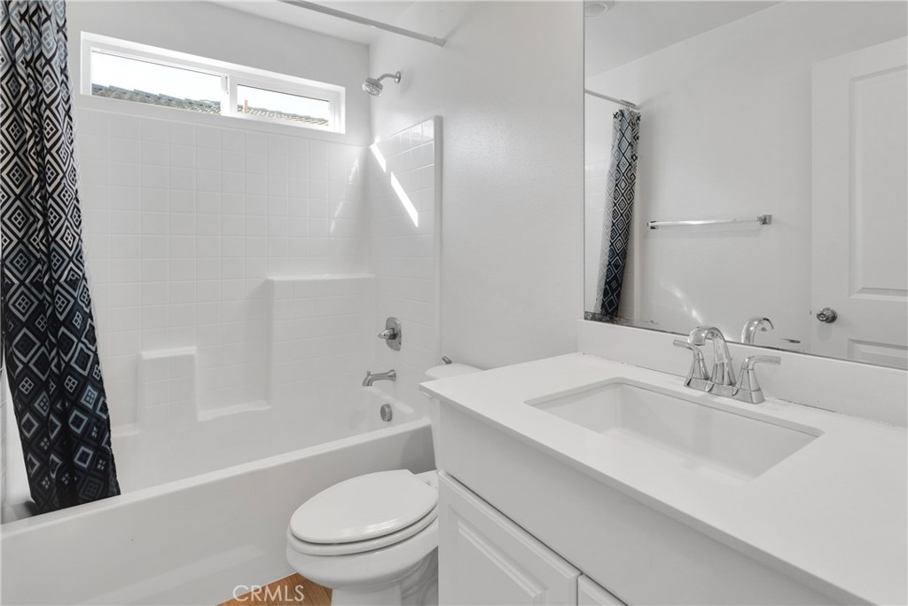 13068 Echo Valley Street