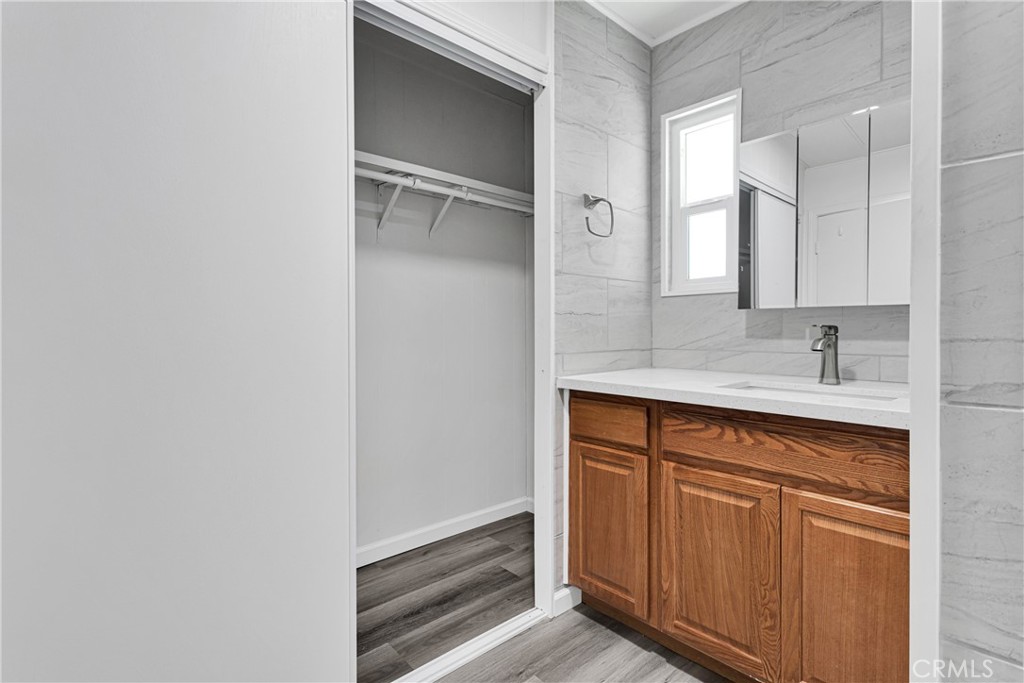 15252 Seneca Road 28