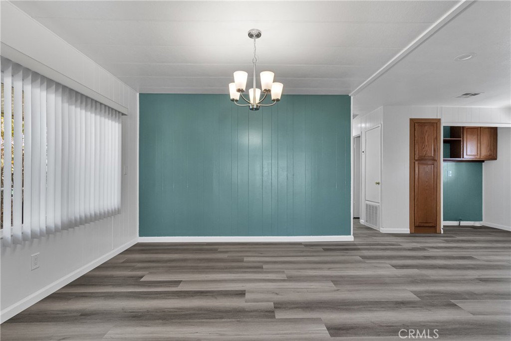 15252 Seneca Road 28