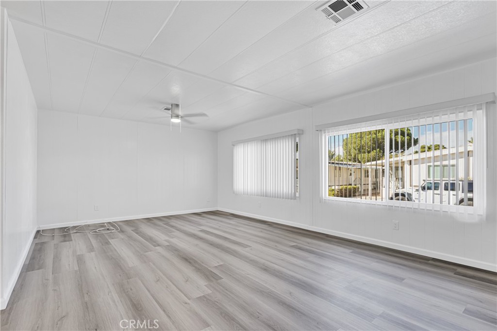 15252 Seneca Road 28