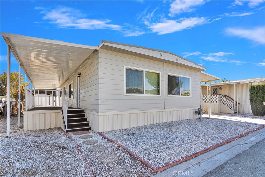 15252 Seneca Road 28