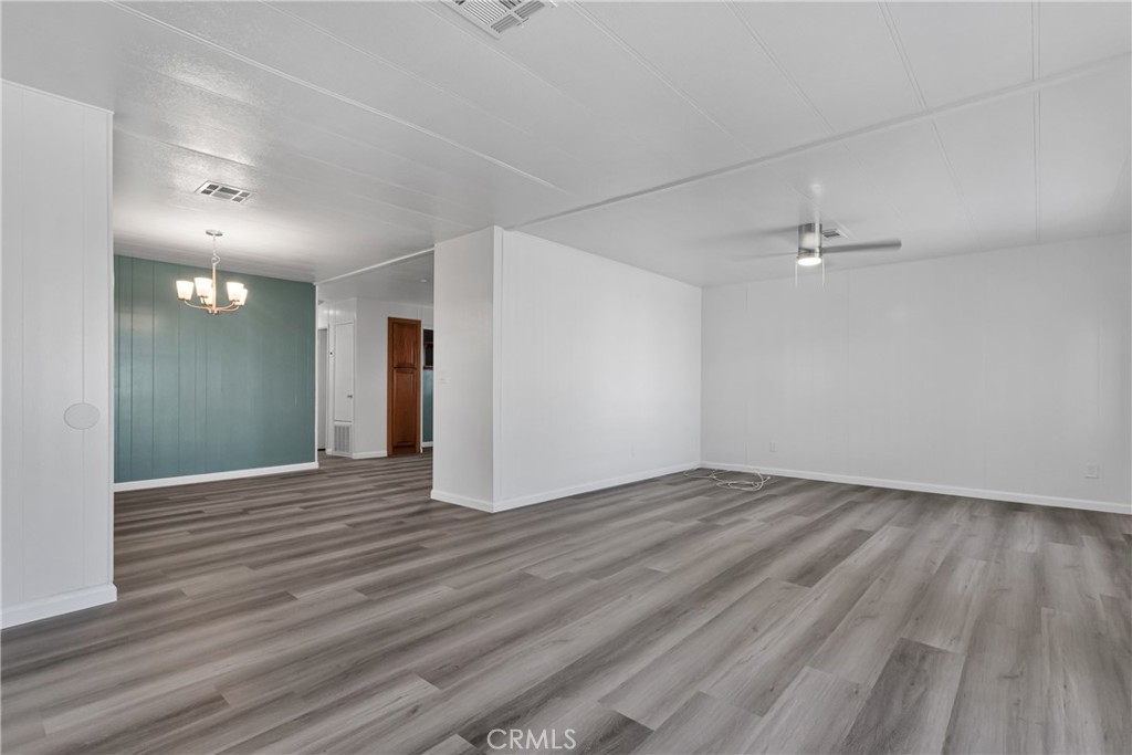 15252 Seneca Road 28