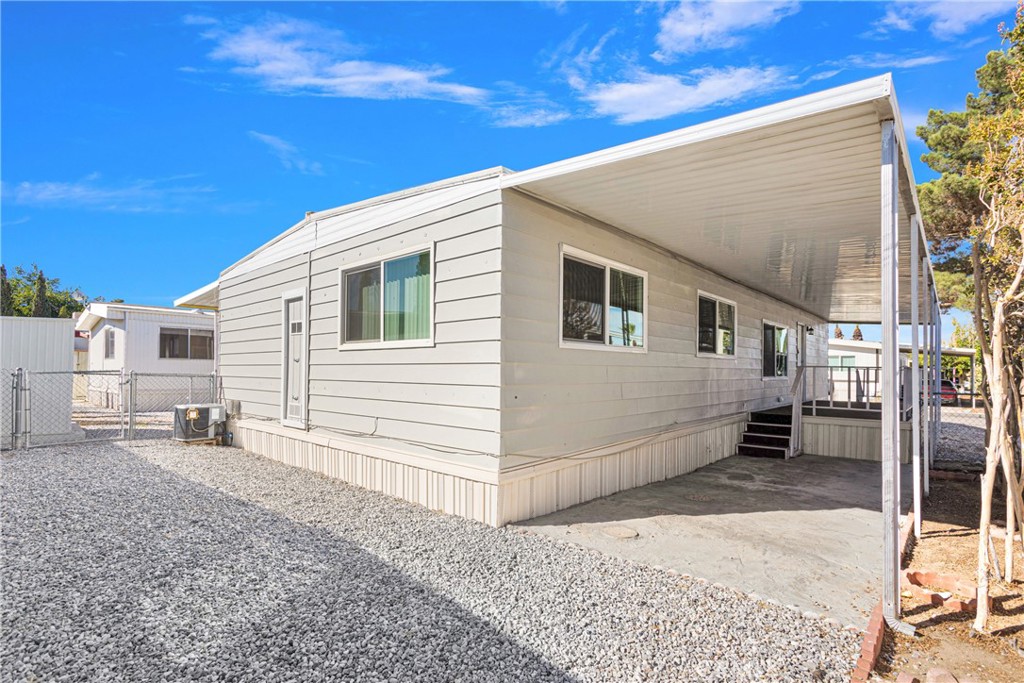 15252 Seneca Road 28