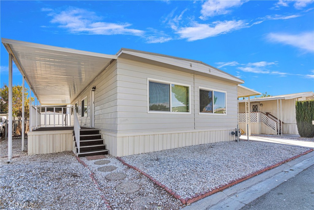 15252 Seneca Road 28