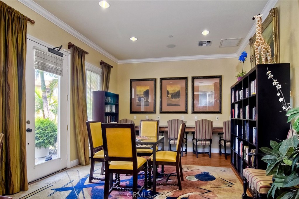 3855 Elijah Court 732