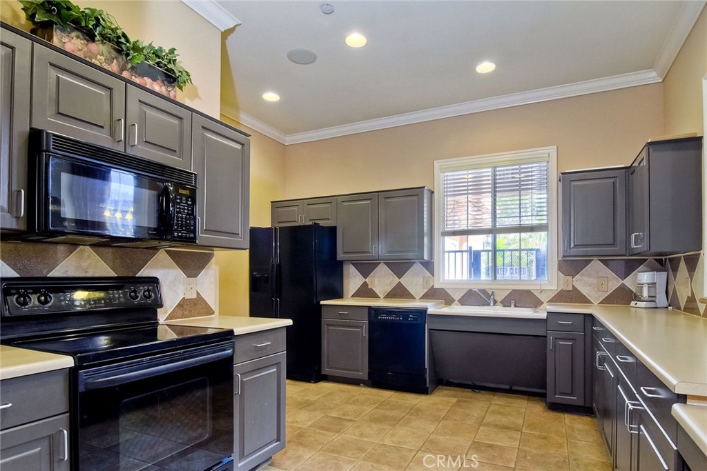 3855 Elijah Court 732