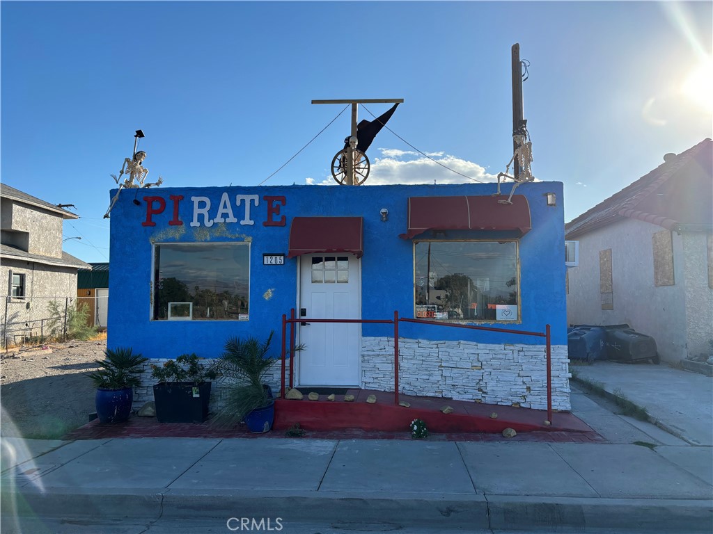 1205 W W Broadway Street