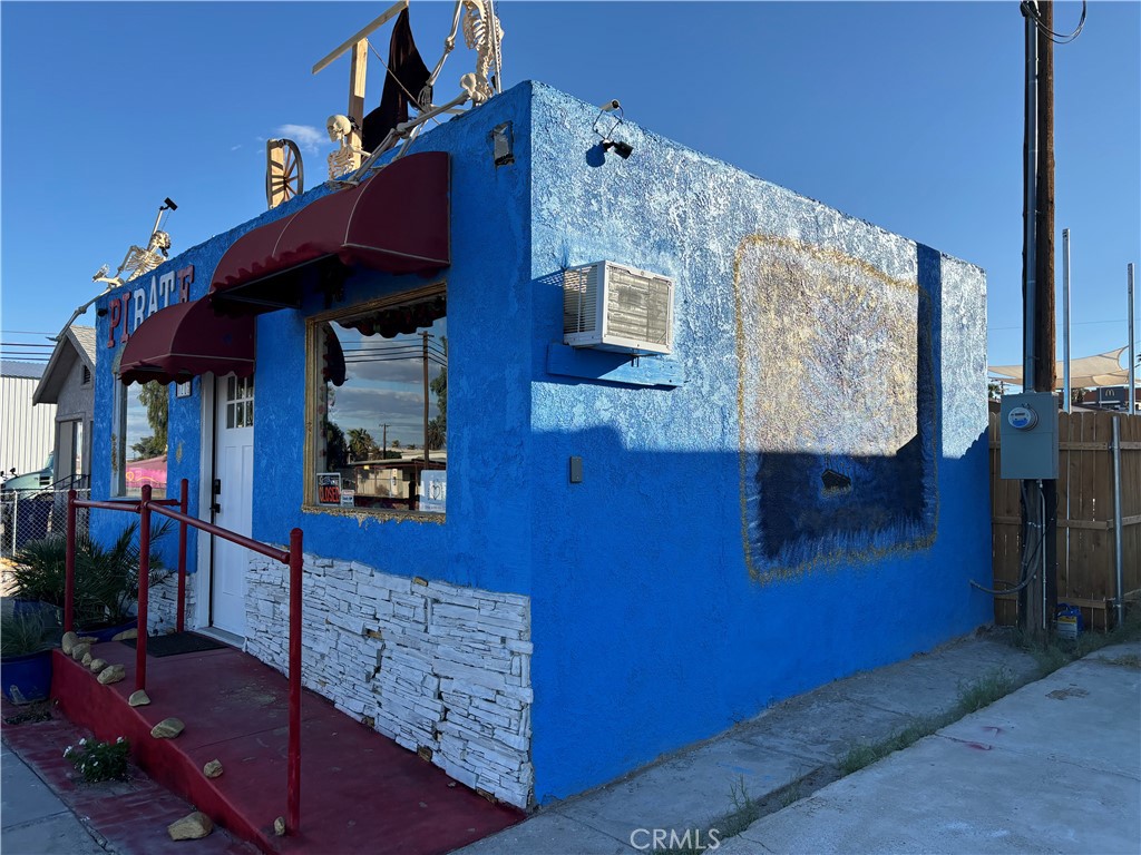 1205 W W Broadway Street