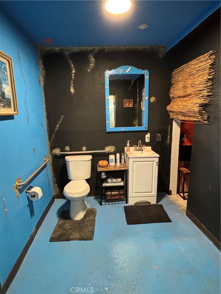 1205 W W Broadway Street