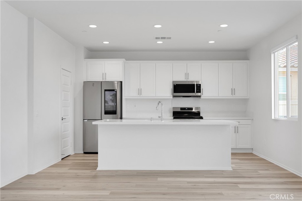 12940 Clear Creek Street