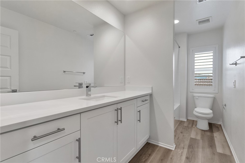 12940 Clear Creek Street