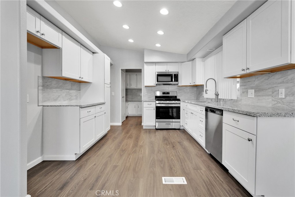 15252 Seneca Road 294