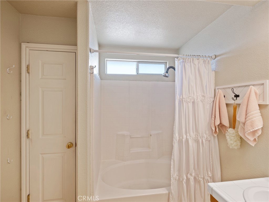 27300 Peninsula Lane